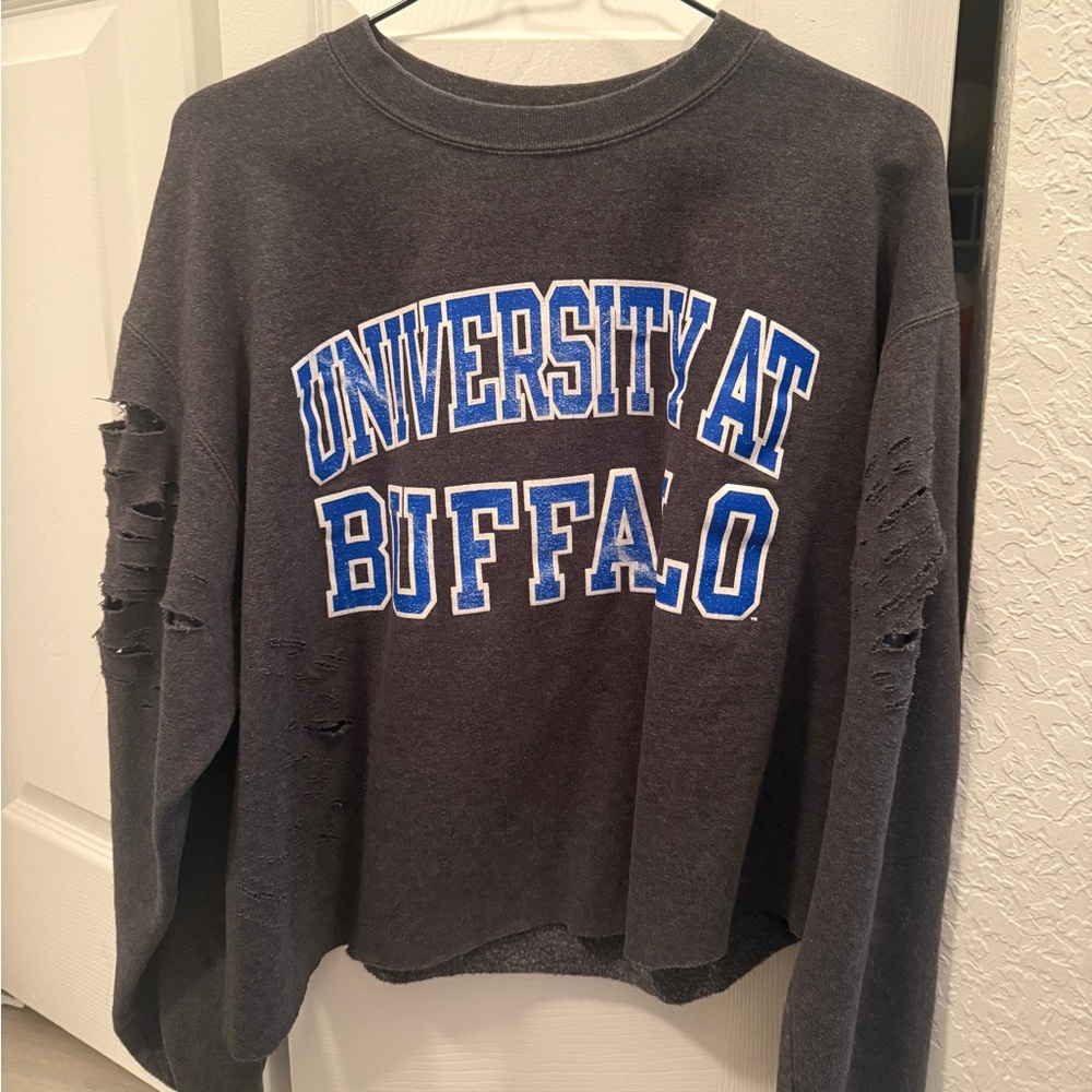 University at Buffalo Distressed crewneck size large